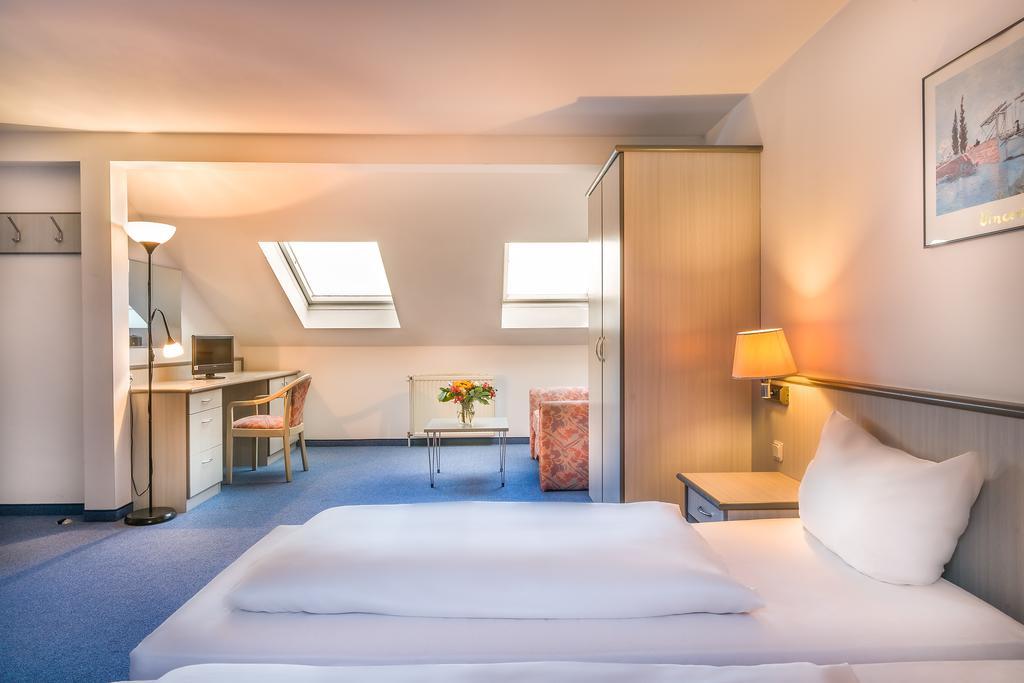 Hotel Am Bonhoefferplatz Дрезден Екстер'єр фото