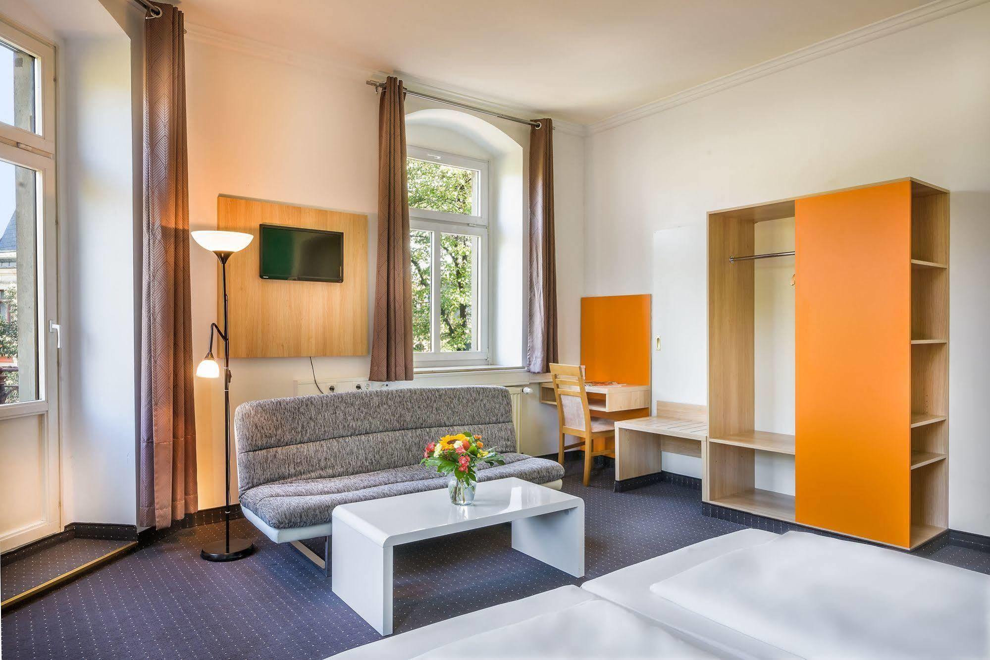 Hotel Am Bonhoefferplatz Дрезден Екстер'єр фото
